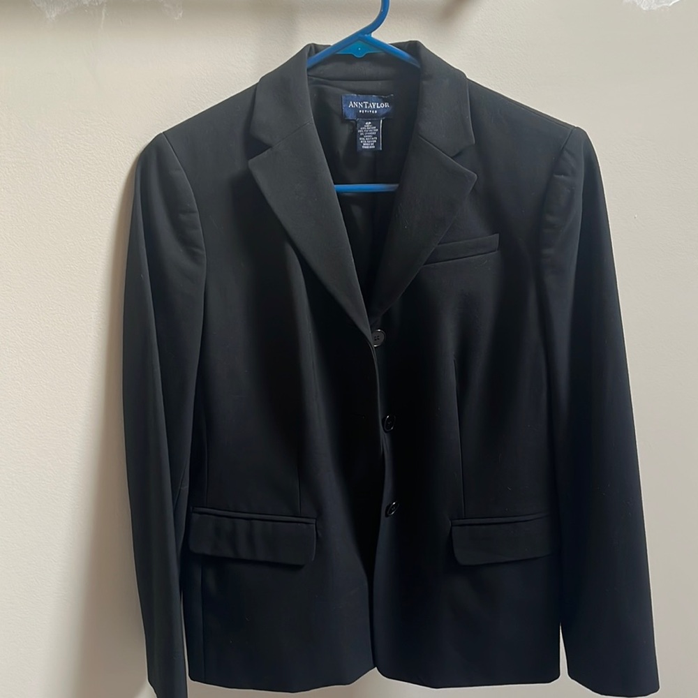 Classic black suit jacket, in good condition. Ann Taylor size 4P.